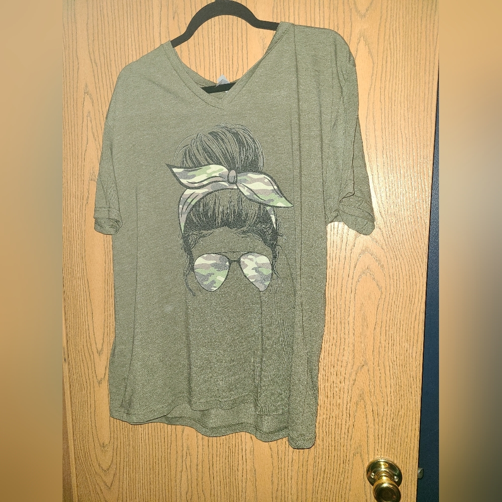 Shirt green